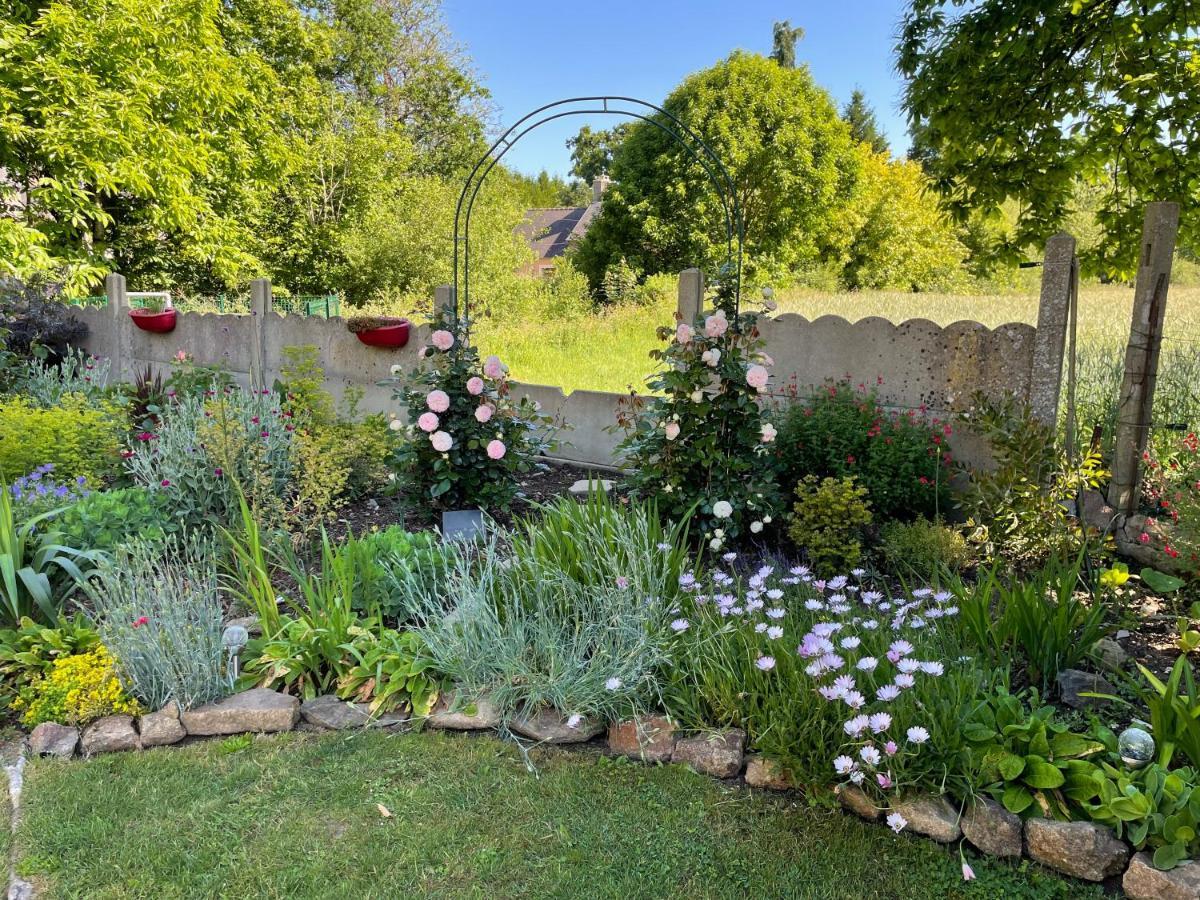 Chez Trotro Apartment Saint-Pierre-de-Plesguen Екстериор снимка