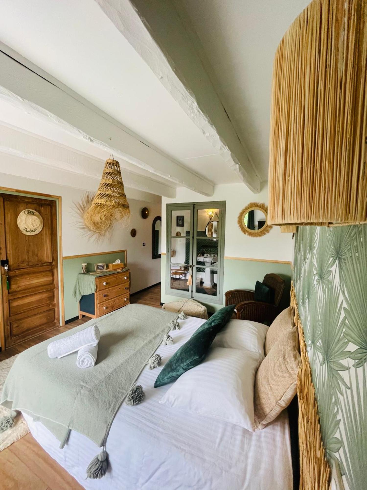 Chez Trotro Apartment Saint-Pierre-de-Plesguen Екстериор снимка