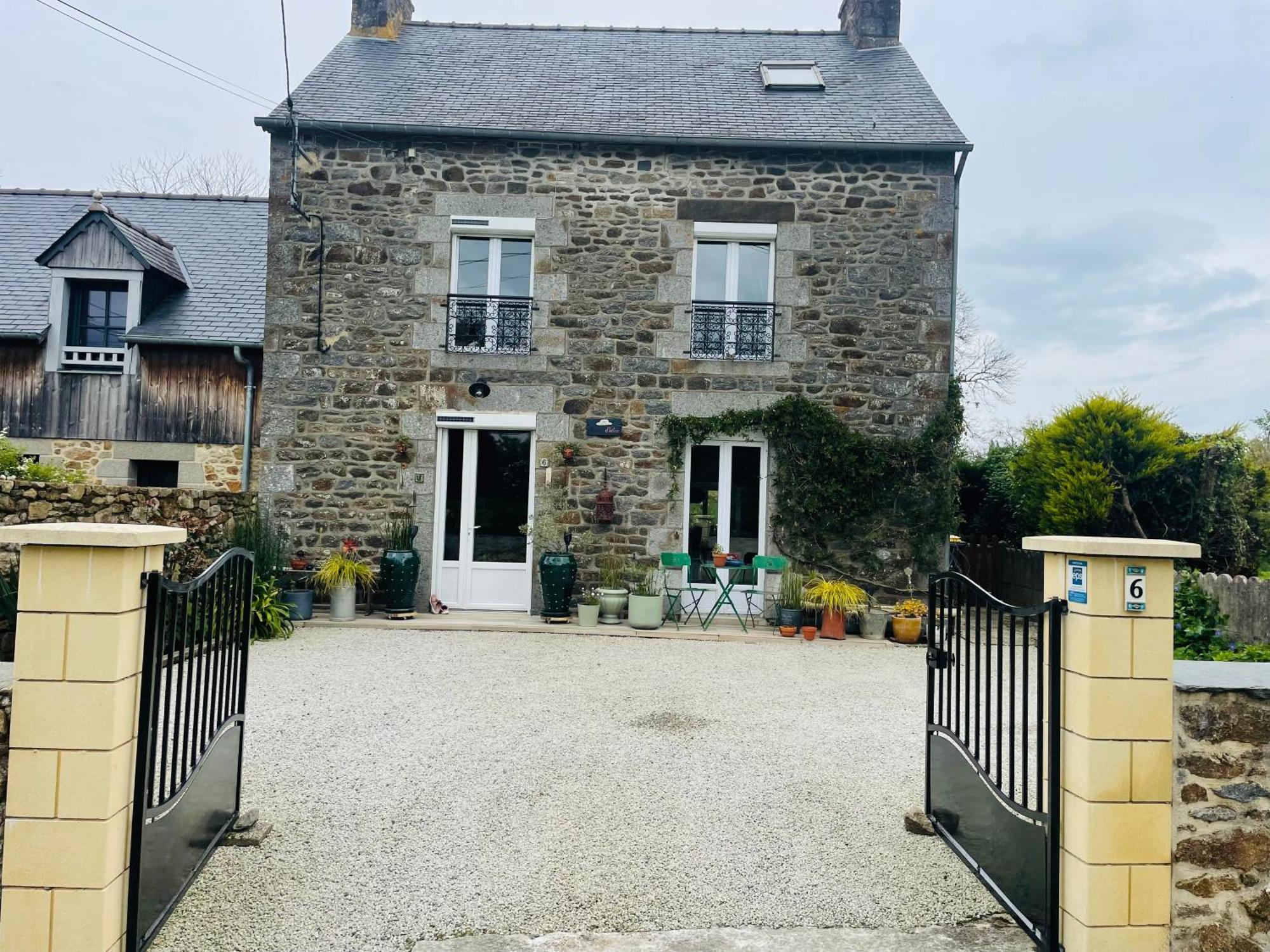 Chez Trotro Apartment Saint-Pierre-de-Plesguen Екстериор снимка